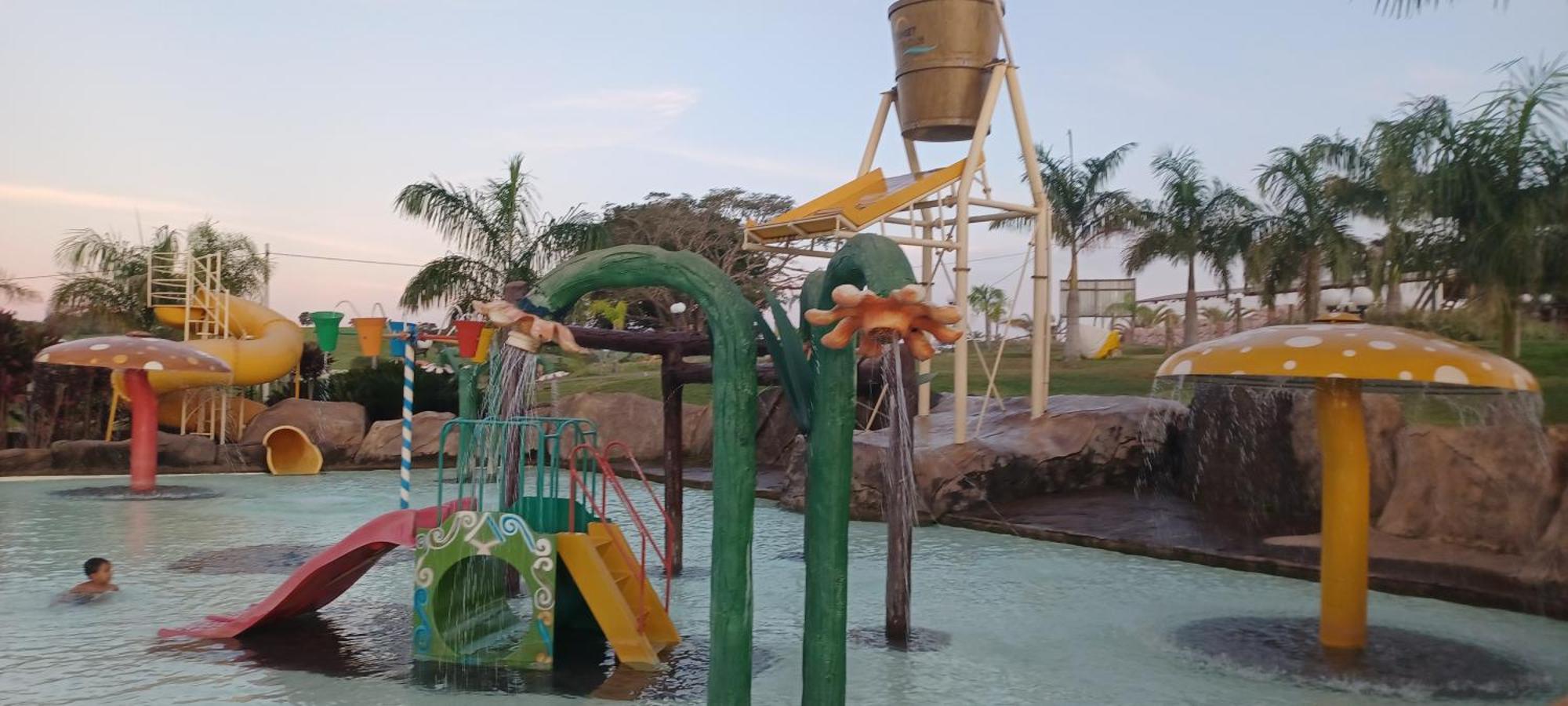 Sunset Thermas Park Paranapanema Buitenkant foto