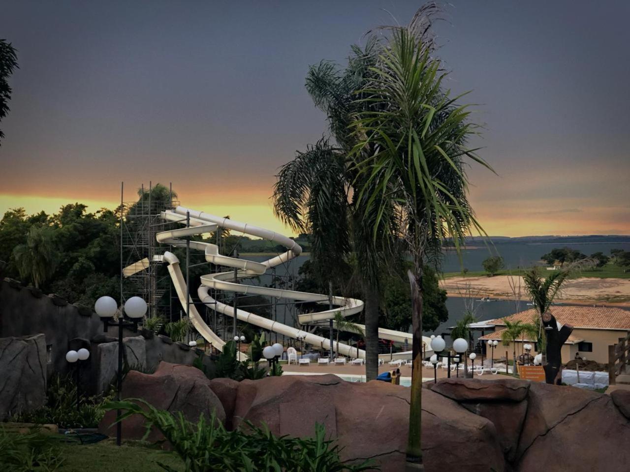 Sunset Thermas Park Paranapanema Buitenkant foto